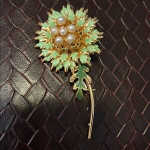 Vintage Gold and Green enamel with faux pearls flower Brooch